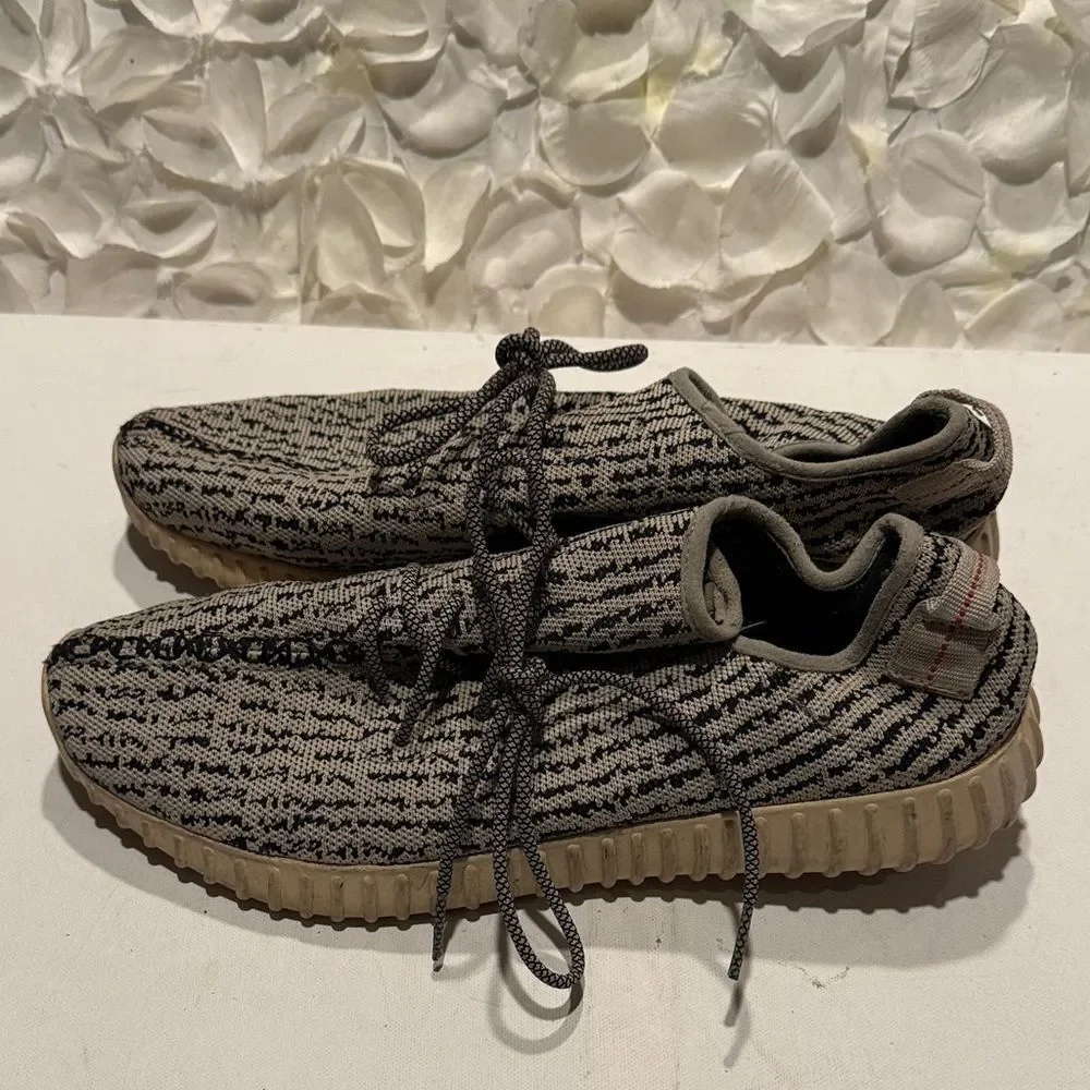 Yeezy Sneakers